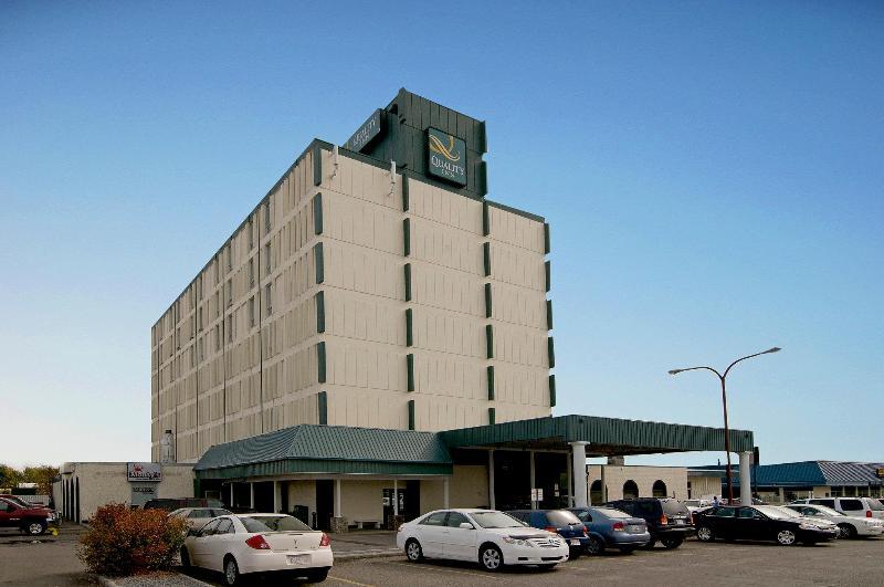 Quality Airport & Conference Centre Hotel